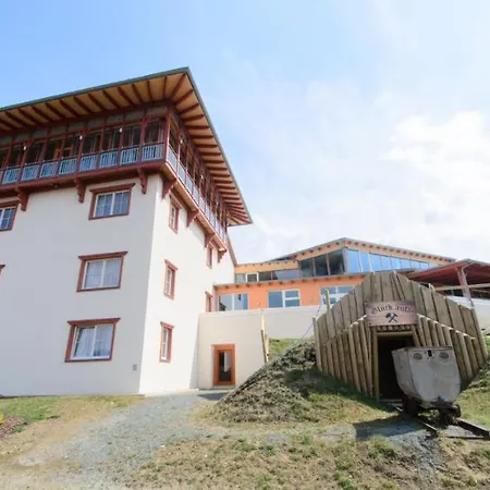 Hotel Jufa Knappenberg 4*