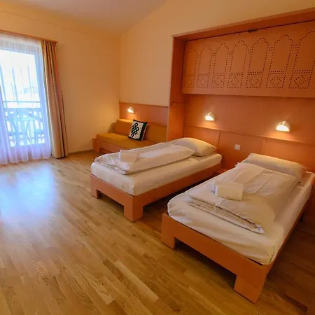 Jufa Knappenberg Hotel 4*