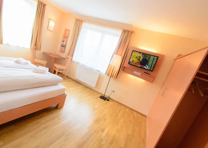 Hotel Jufa Knappenberg Ober-Gossen